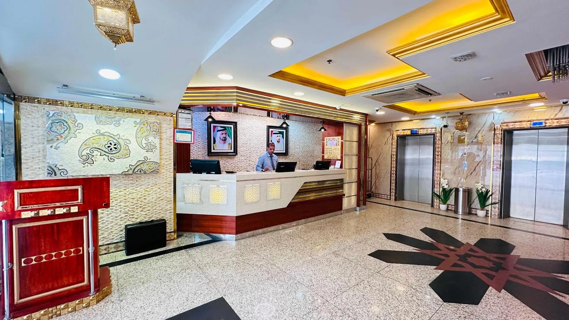 San Marino Hotel ドバイ