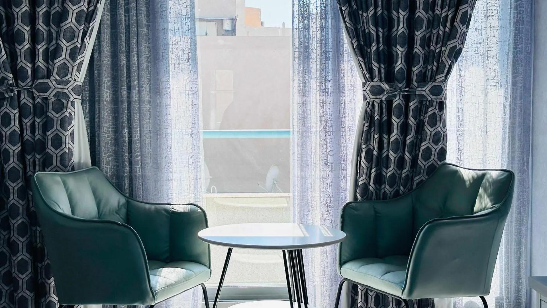 San Marino Hotel ドバイ