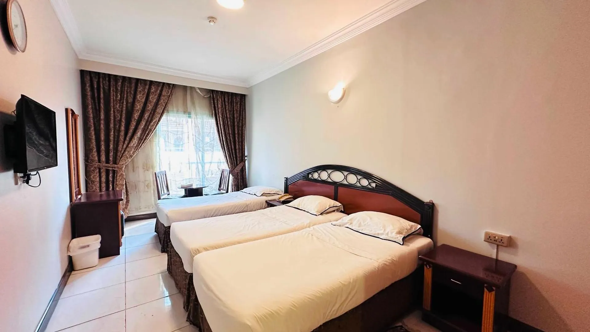 San Marino Hotel ドバイ
