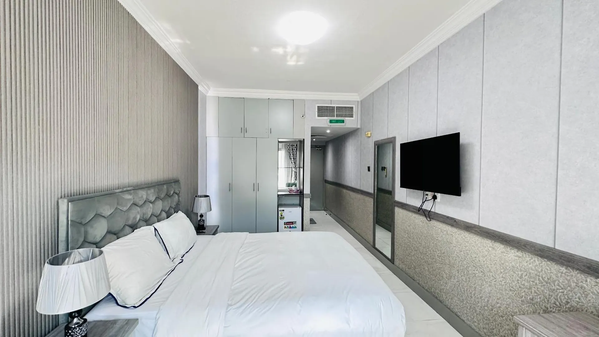 San Marino Hotel ドバイ 2*,